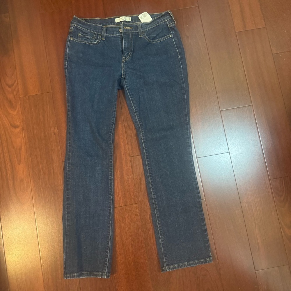 Levi's Red Label Dark Blue Women's Straight Leg Jeans Size 8 - Picture 4 of 6